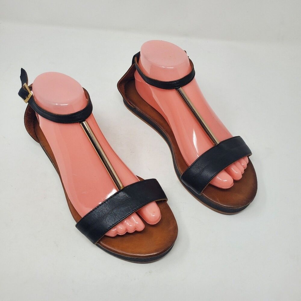 Inuovo Thong Sandals T-Strap Black Leather Ankle Strap Flat Women Size 38 US 7.5